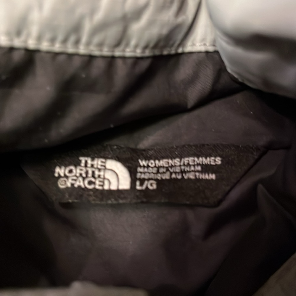 The North Face Women's Gray Hooded Jacket Raincoat Size Large - Picture 2 of 11